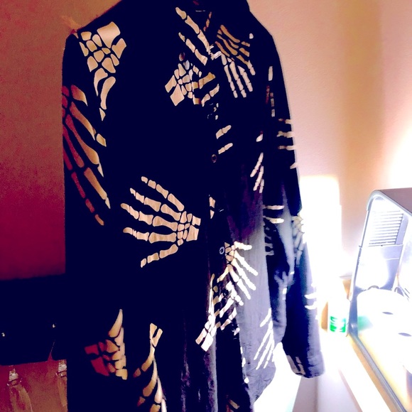 Iron Fist Tops - *•Reserved *•. IRON-FIST🦴Skeleton Hands Its Alive! Button-down Shirt ~ sz M•